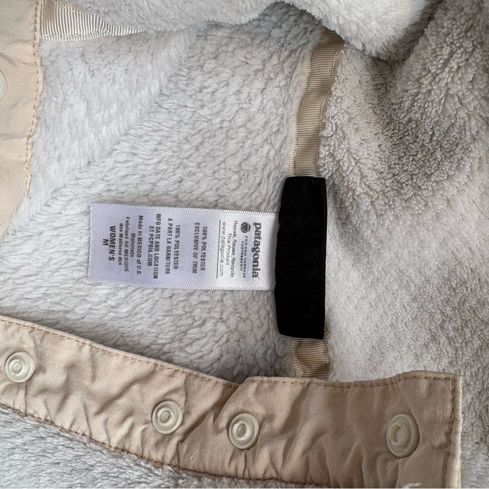 Patagonia ReTool Snap Off-White Fleece Pullover - Picture 2 of 2